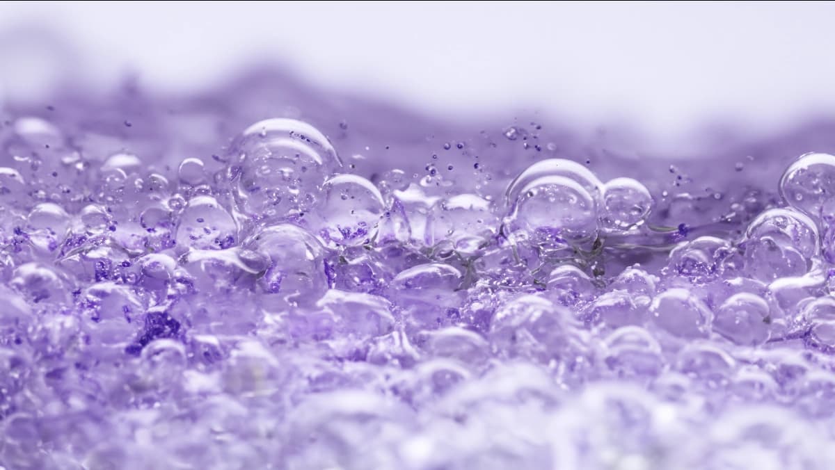 Pre-wax antiseptic lotion made with water, alcohol, and lavender essence to remove any makeup residue, oils, or lotions that may interfere with the wax adhering to the hair.